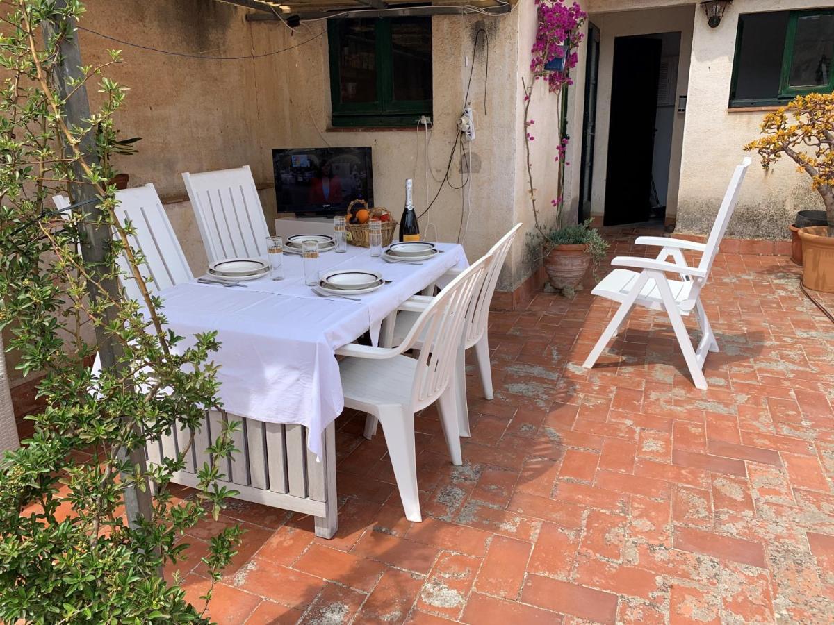 Notaria-Apartamento Y Estudio En Casco Antiguo, Al Lado De Playa, Rambla Y Monasterio, Con Acceso A Terraza Ajardinada Sant Feliu de Guíxols Extérieur photo