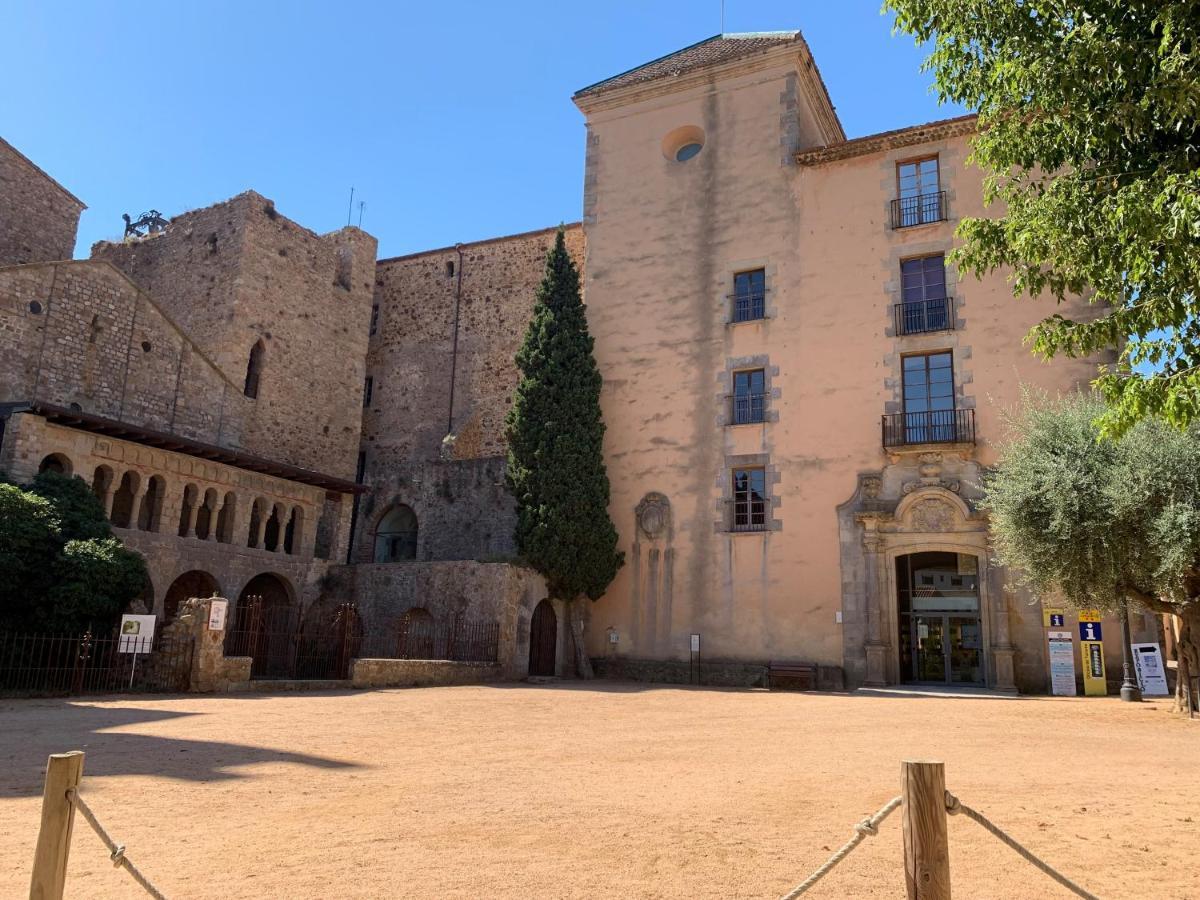 Notaria-Apartamento Y Estudio En Casco Antiguo, Al Lado De Playa, Rambla Y Monasterio, Con Acceso A Terraza Ajardinada Sant Feliu de Guíxols Extérieur photo