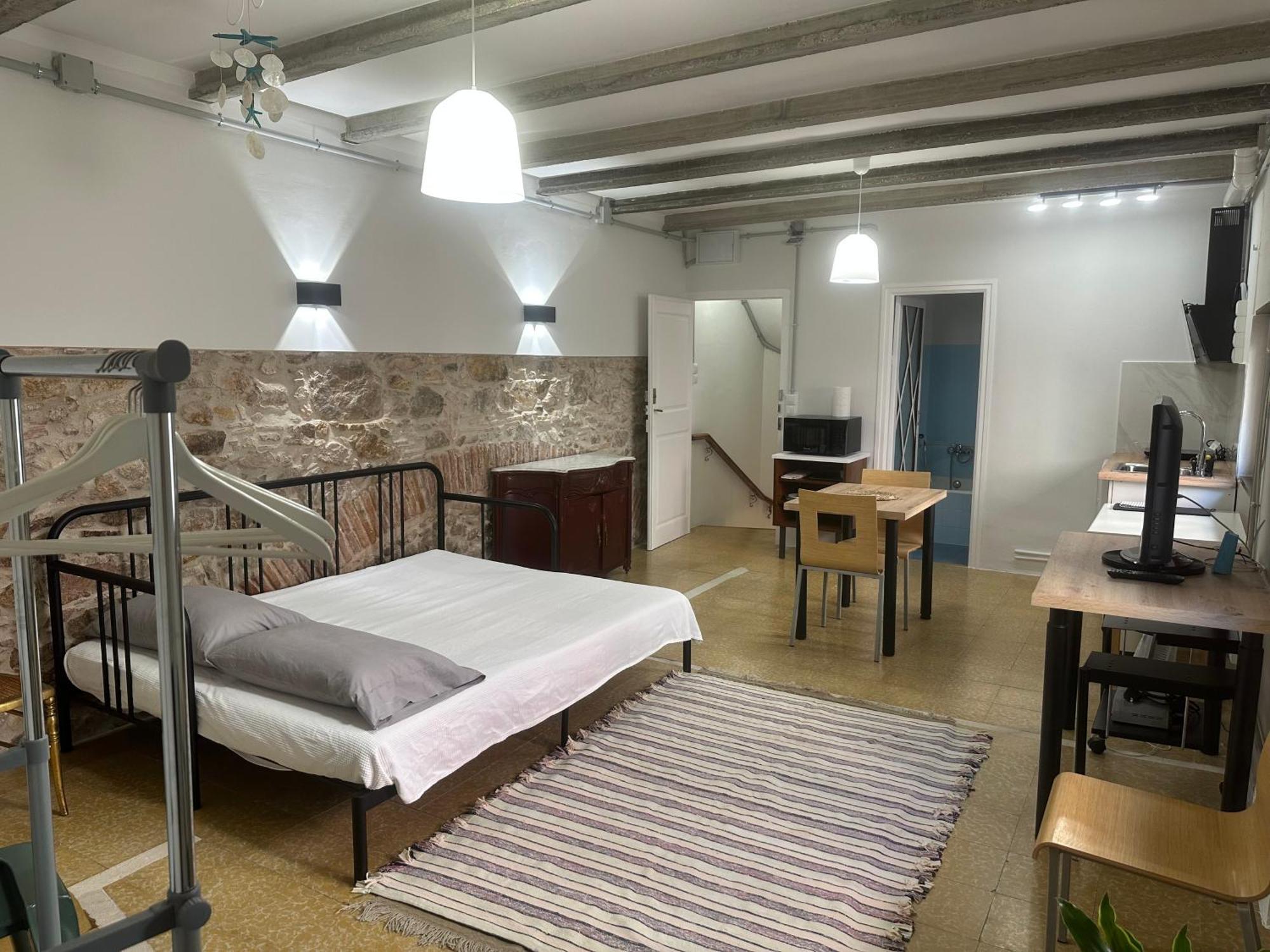 Notaria-Apartamento Y Estudio En Casco Antiguo, Al Lado De Playa, Rambla Y Monasterio, Con Acceso A Terraza Ajardinada Sant Feliu de Guíxols Extérieur photo